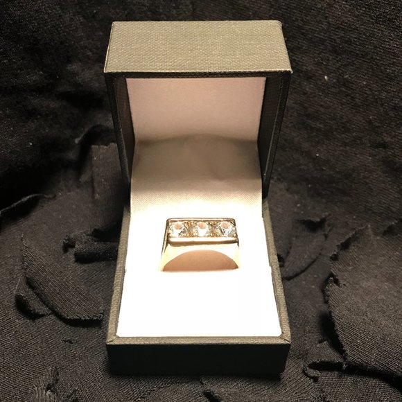 9K Euro Yellow Gold Men's Ring Wide Top in Box - Picture 1 of 6